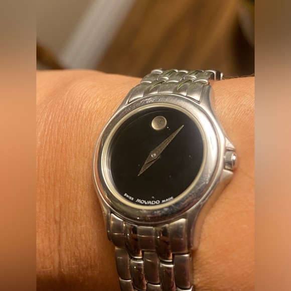 MOVADO Museum Ladies Stainless Steel 28mm Watch 84 E4 0823 - Picture 8 of 8